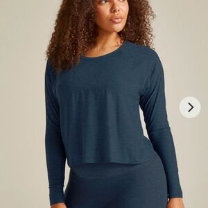 Beyond Yoga featherweight tee